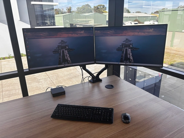 Warehouse computer installation