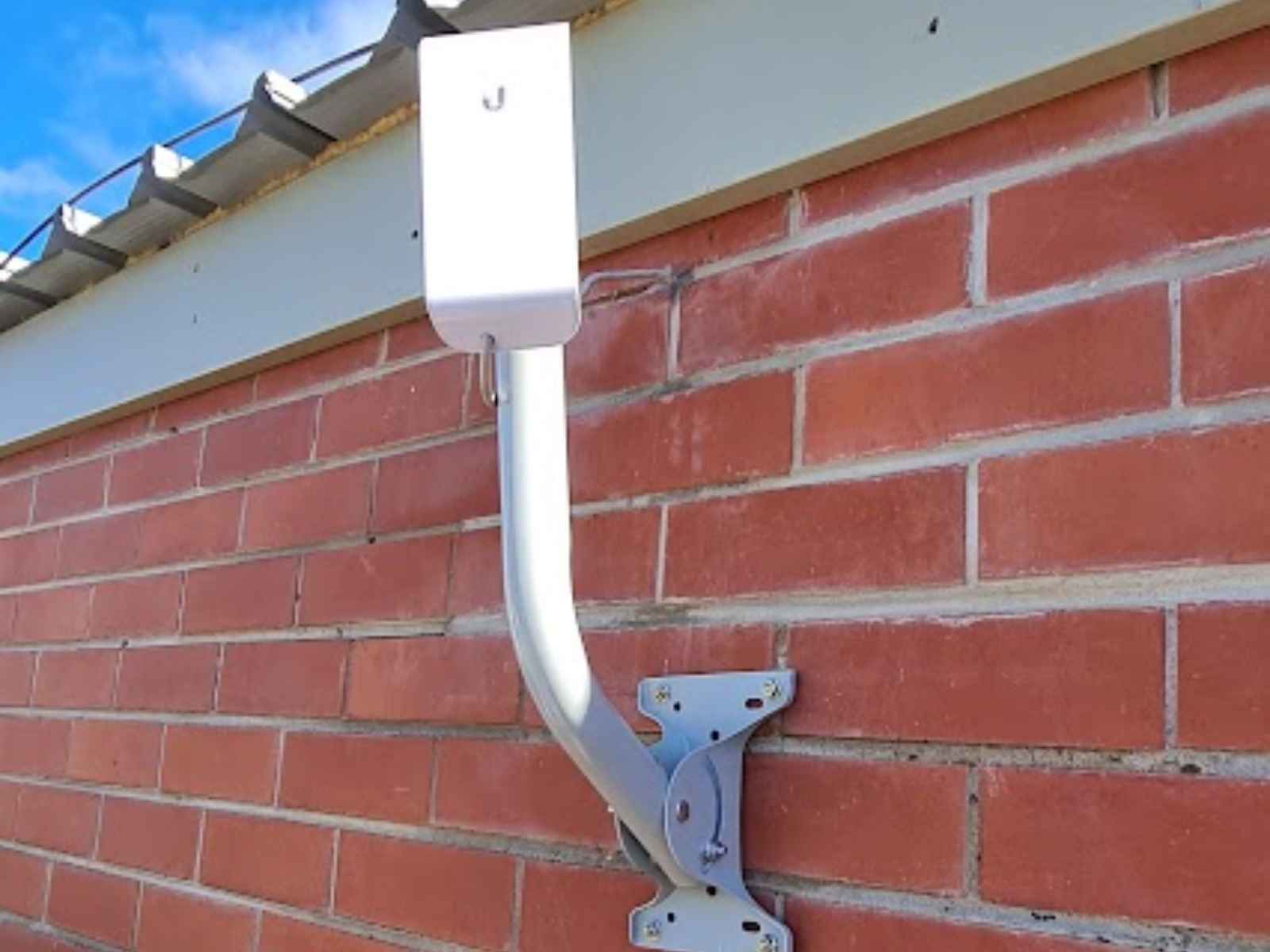 Ubiquiti airMAX NanoStation installed in Mordialloc