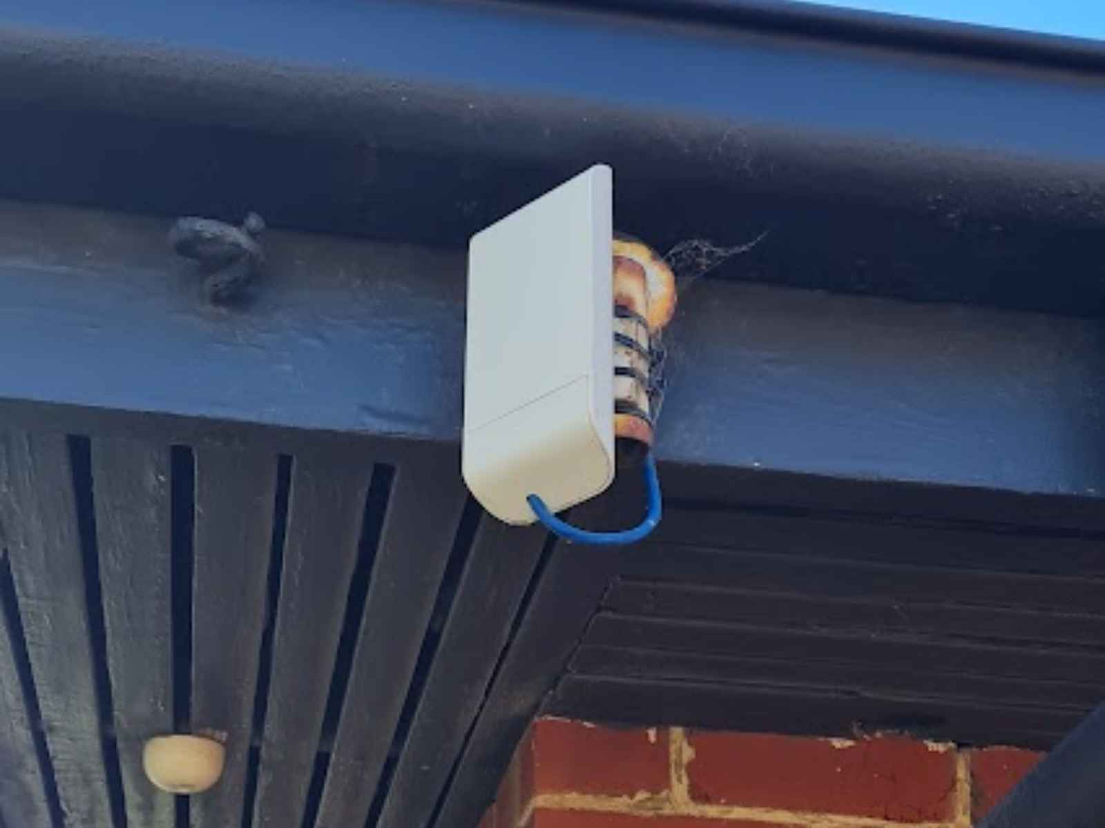 Ubiquiti NanoStation M5 point-to-point wireless installation at U3A Kingston